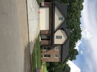 237 Queensway Dr, Nicholasville, KY 40356