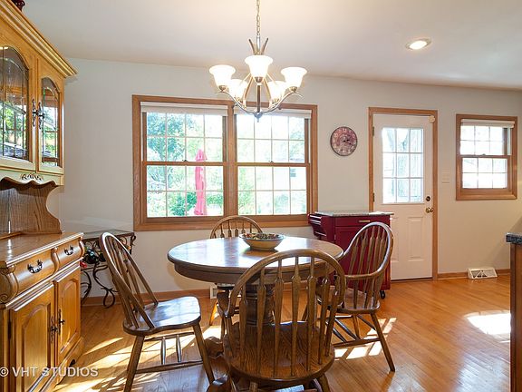 5th image of 1357 E Reynolds Dr