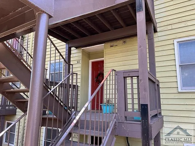 2 bed, 1260 sqft, $1,350 — Photo 1