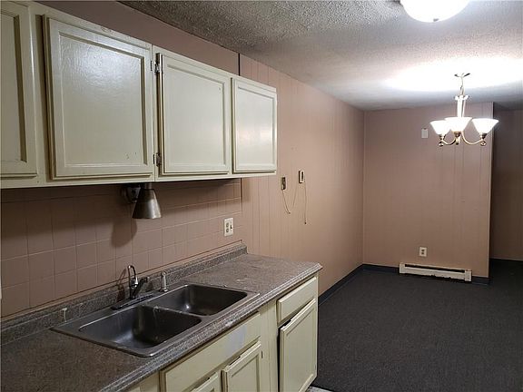 4th image of 1560 Douglas Ave #B16