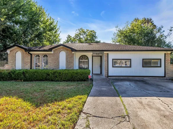12331 Flushing Meadows Dr, Houston, TX 77089