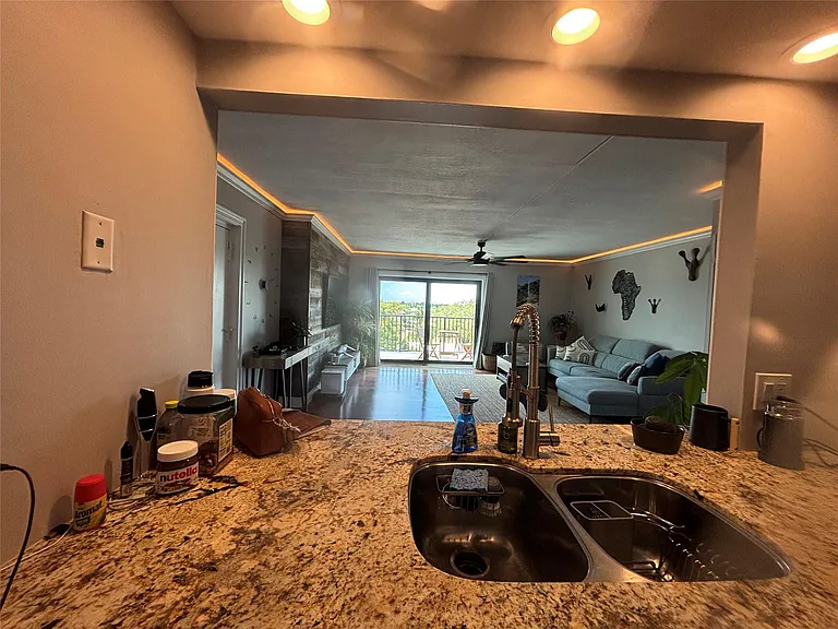 900 River Reach Dr #521 — Photo 16