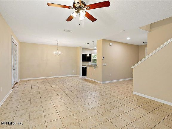 5th image of 4337 Green Acres Ln