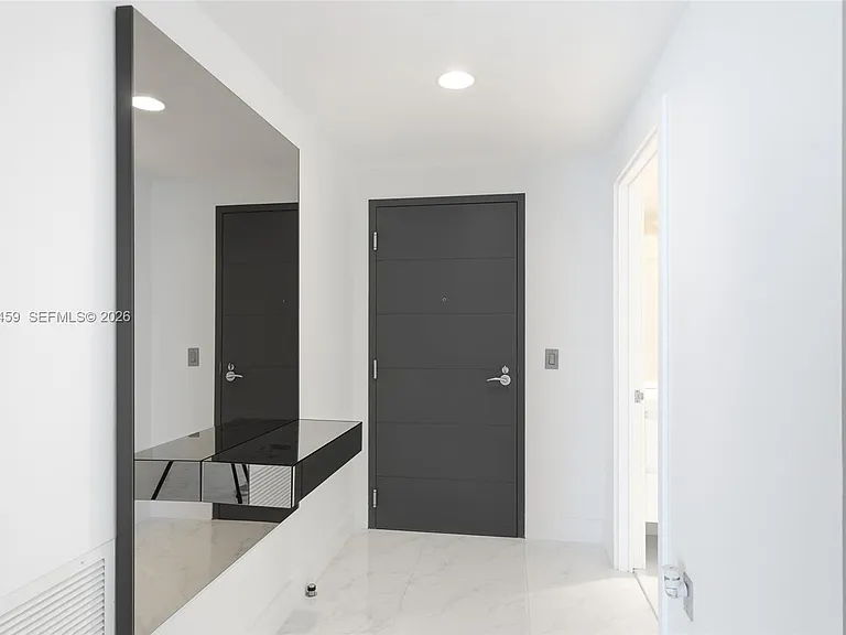 17301 Biscayne Blvd #1008 — Photo 25
