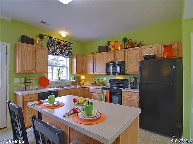 2nd image of 233 Bay Coat Dr #Cga