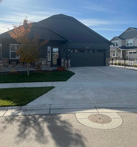 2575 E. CLIFFSTONE DR. EAGLE