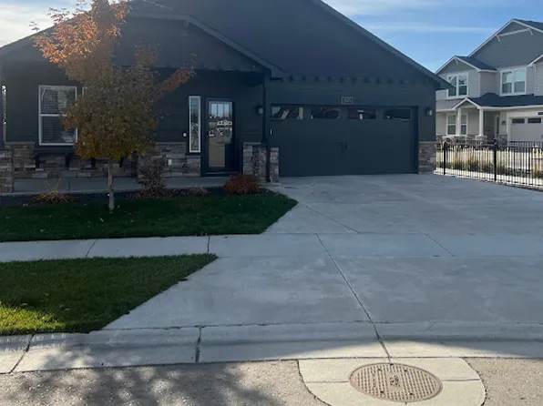 2575 E Cliffstone Dr, Eagle, ID 83616