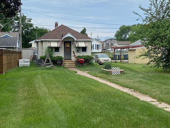 3rd image of 2037 Charles St