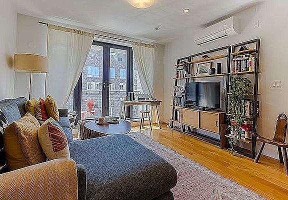 2nd image of 767 Bergen St #3A
