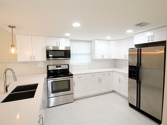 3rd image of 9359 Fontainebleau Blvd APT F207