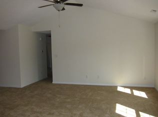 302 Sugarberry Ct, Jacksonville, NC 28540