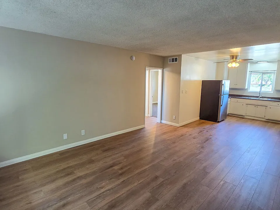 t7933