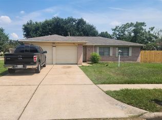 8718 Glen Shadow Dr, Houston, TX 77088