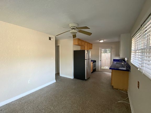 4th image of 603 Oakwood Ave