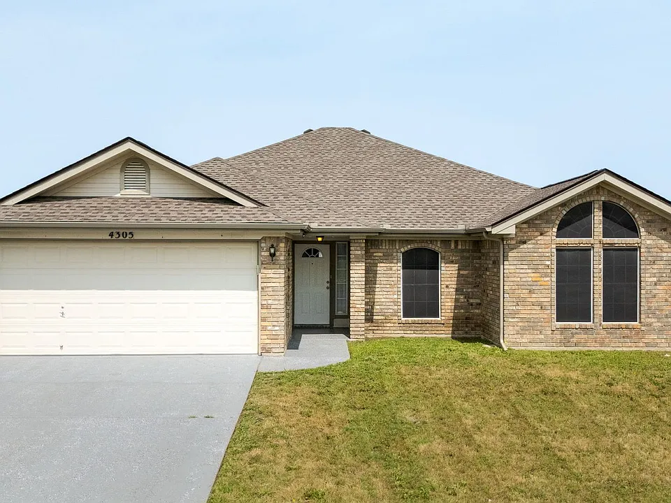 4305 Maggie Dr