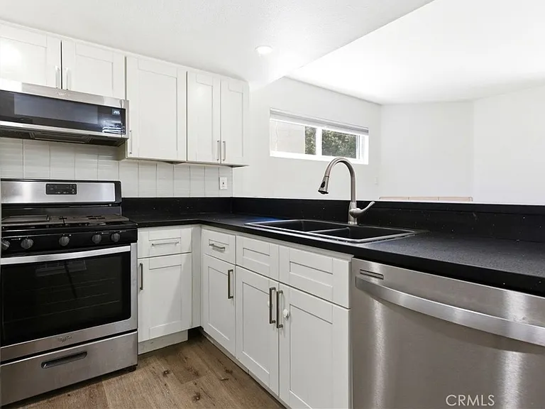 18209 Sierra Hwy #30 — Photo 20