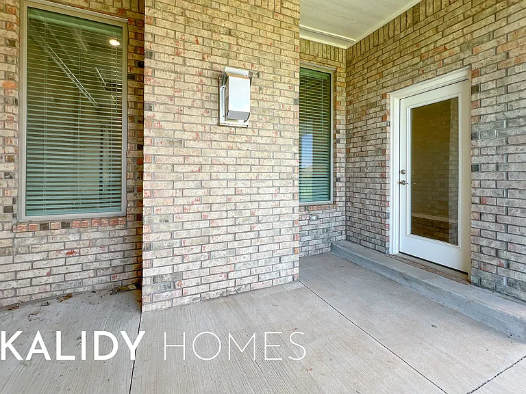 3324 Lola Ct — Photo 5