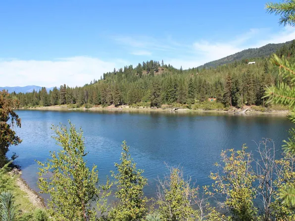 61 E Joyner Dr, Cusick, WA 99119