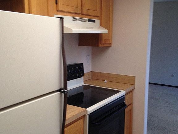 3rd image of 2444 Sanford Dr