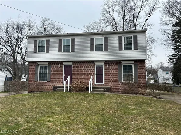 1850 & 1852 Seattle St, Cuyahoga Falls, OH 44221