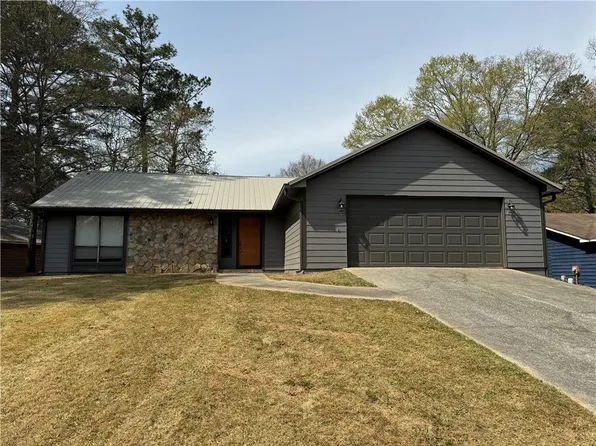 613 Woodbridge Dr, Riverdale, GA 30274
