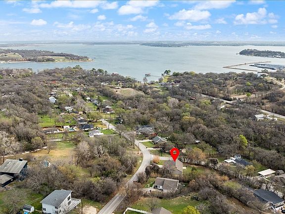 2nd image of 512 Alameda Rd