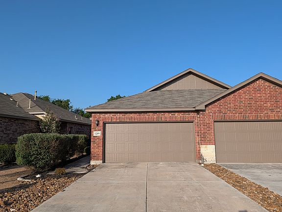 2nd image of 1209 Old Fm 306