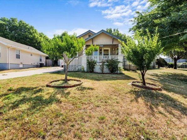 2436 N Johnston Avenue, Springfield, MO 65803