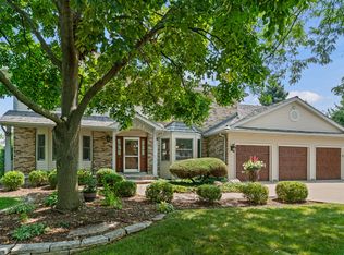 34121 N Homestead Ct, Gurnee, IL 60031