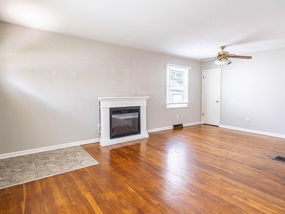 5th image of 4162 Brookgrove Dr