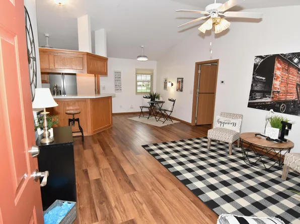 365 Virginia Ct, Pataskala, OH 43062