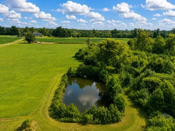 699 Taylor Town Rd, Faison, NC 28341