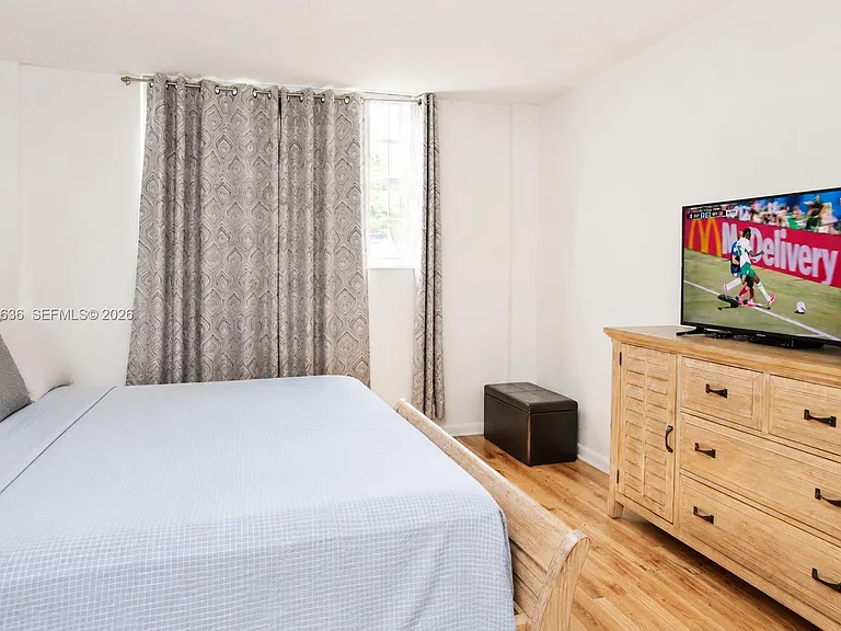 19390 Collins Ave #119 — Photo 8