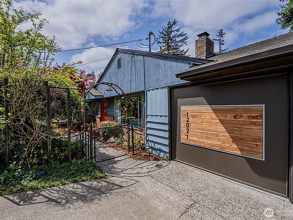 4th image of 12021 5th Avenue NE