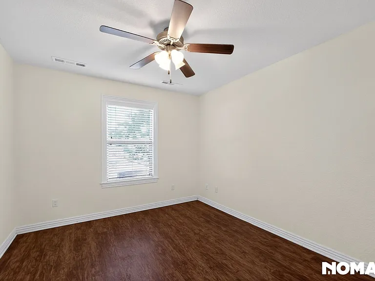 2088 E Custer Ln — Photo 14