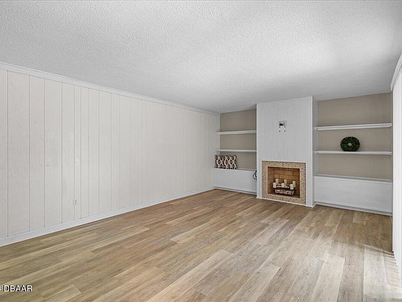 5th image of 3806 Saxon Dr