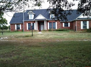 93 Love Trl, Valley View, TX 76272