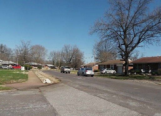 2nd image of 1228 Lang Dr