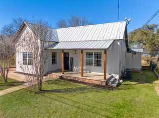 403 W Main St, Llano, TX 78643