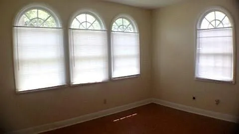 4736 Saint Anthony Ave — Photo 5