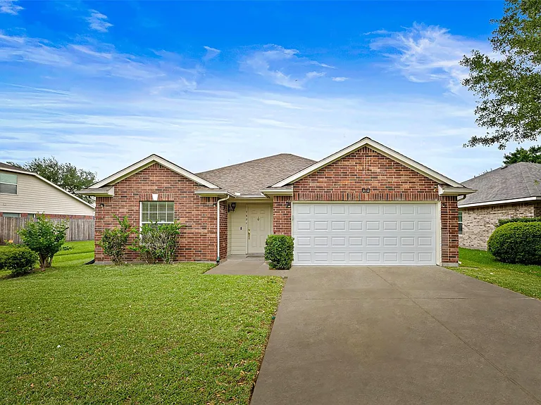 7331 Wimberly Oaks Ln — Photo 1