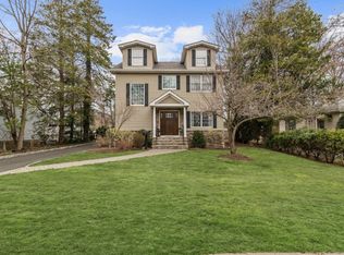 151 Bellair Rd, Ridgewood, NJ 07450
