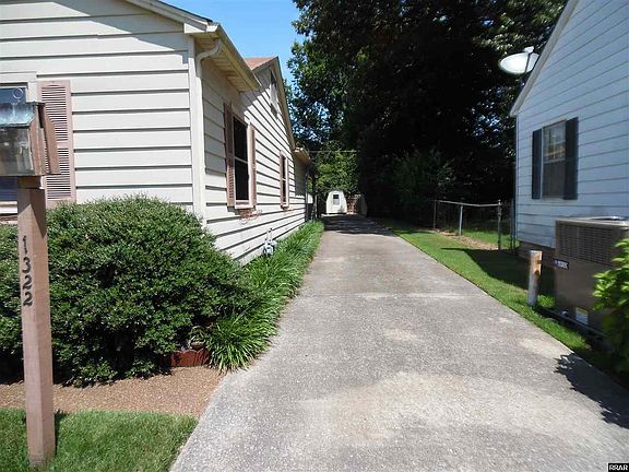 3rd image of 1322 High St E