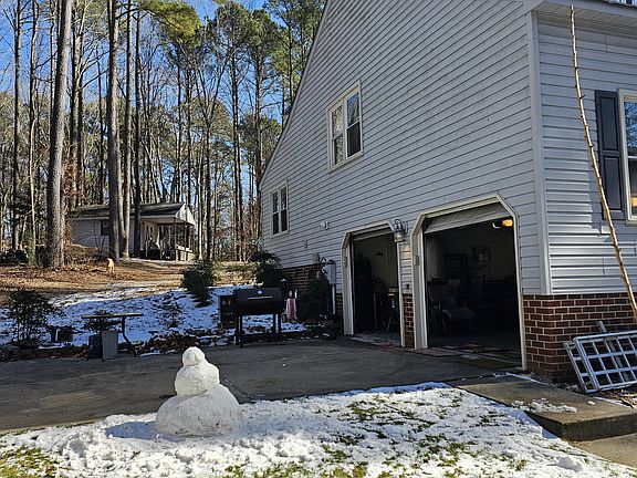 4th image of 133 Holloway Dr #1