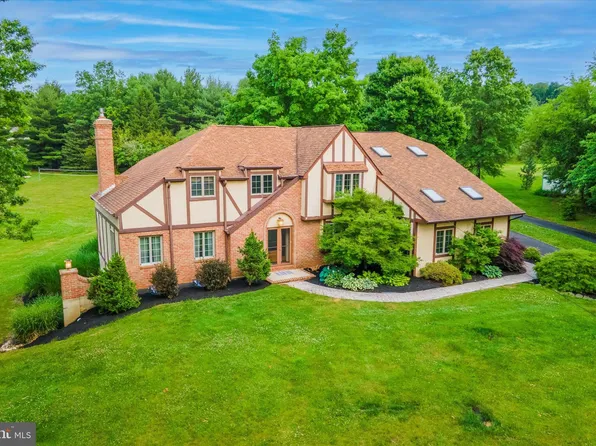 2451 Schlosser Rd, Harleysville, PA 19438
