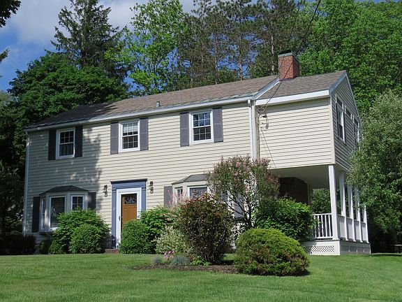 3rd image of 44 Parkway Ln
