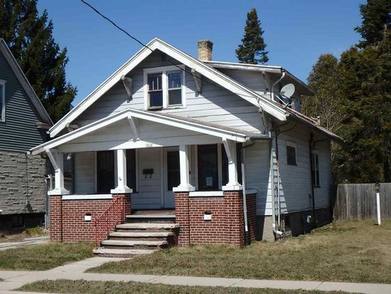 1618 Marshall St Manitowoc Wi 54220 Mls 50237725 Zillow