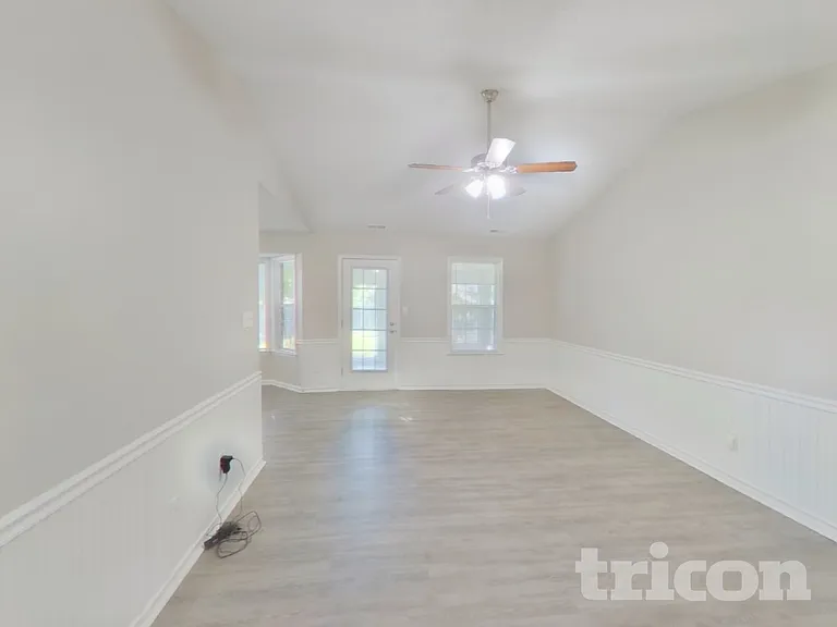 5001 Alexis Dr — Photo 3