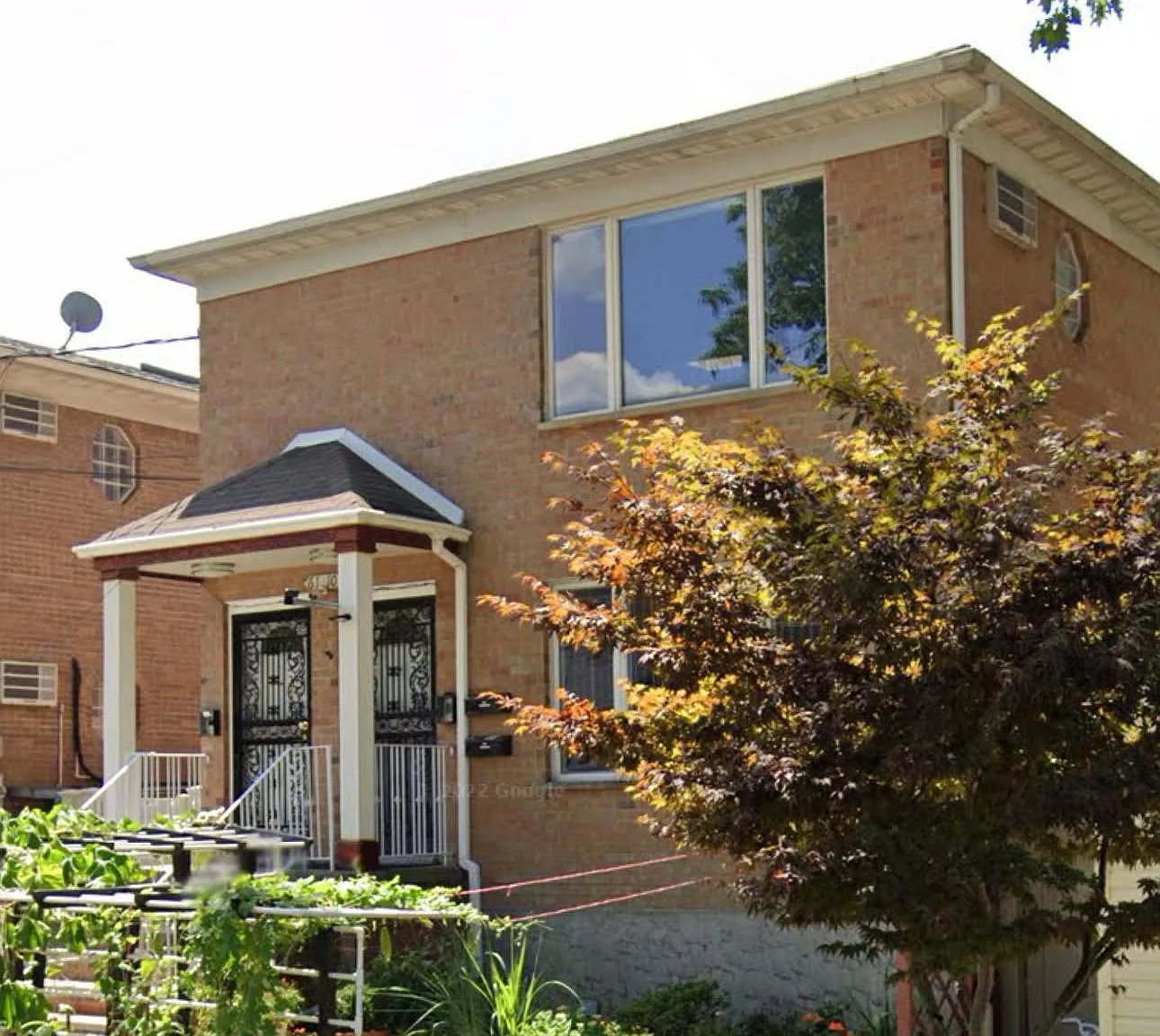 3 bed, 1.5 bath, 1200 sqft, $2,900 — Photo 1