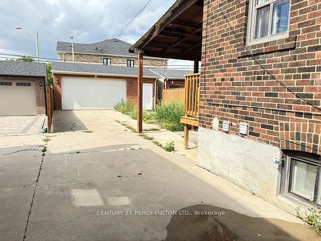 1st image of 540 Old Weston Rd